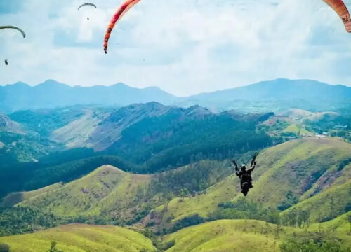 2 Nights/3 Days: Cochin – Munnar – Thekkady – Vagamon (Hill Station & Offbeat Nature Escape)