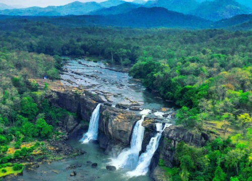 5 Nights / 6 Days: Cochin – Athirappilly – Munnar – Thekkady (Waterfalls, Hill Station & Wildlife)