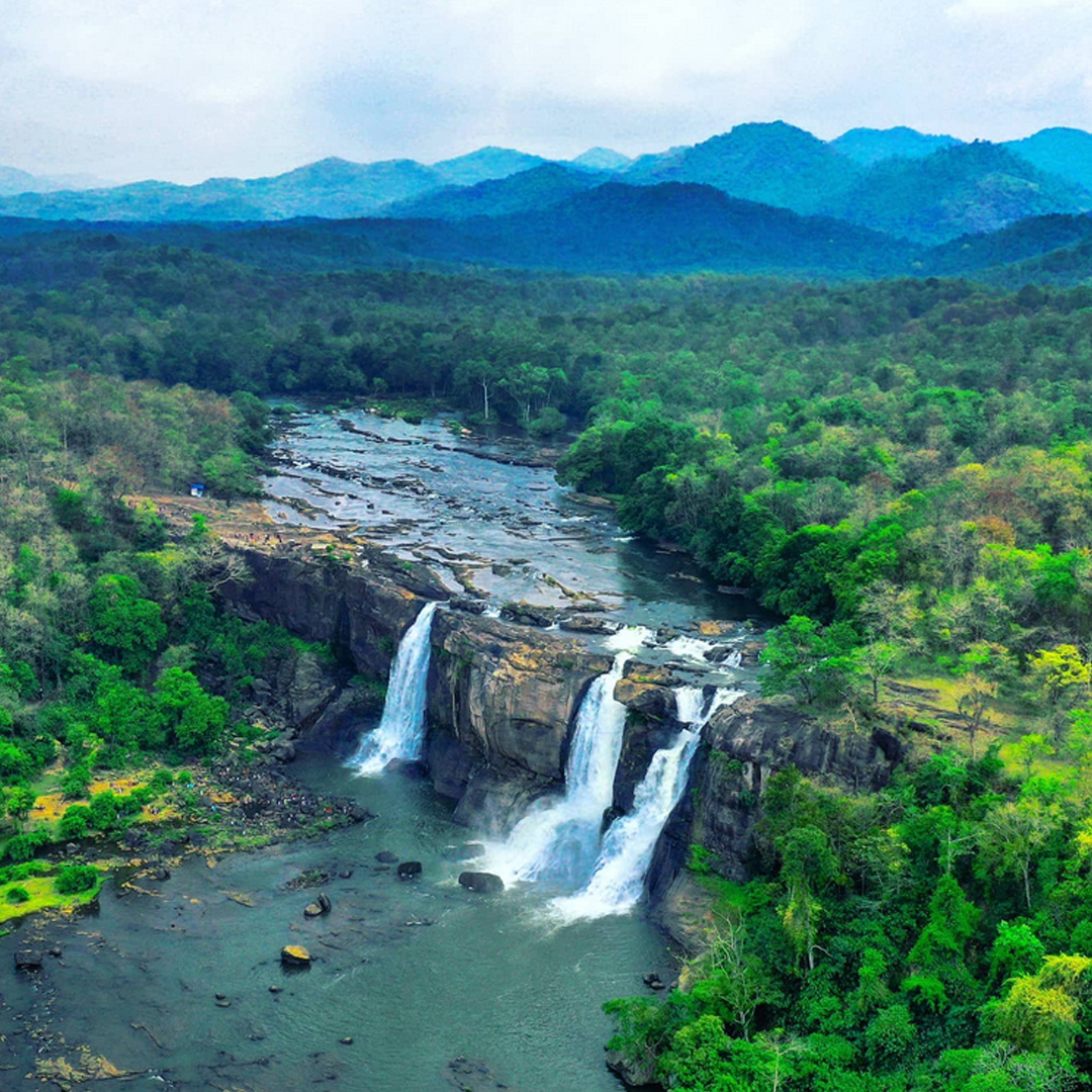 5 Nights / 6 Days: Cochin – Athirappilly – Munnar – Thekkady (Waterfalls, Hill Station & Wildlife)